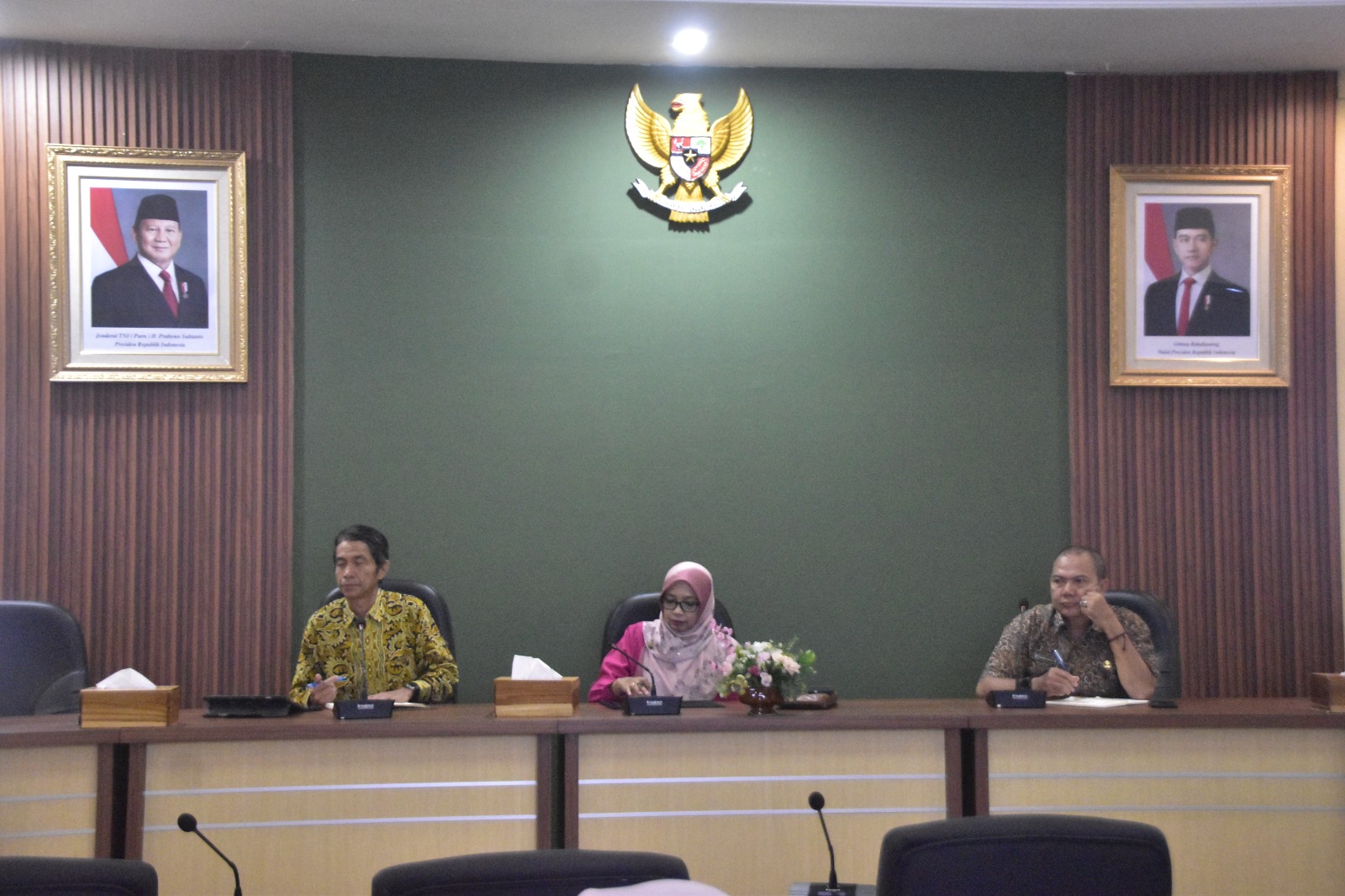 Rapat Evaluasi Program Penanggulangan Kemiskinan Tahun 2025 sekaligus penajaman program penanggulangan kemiskinan Tahun 2026 NGO dan Lembaga Mitra