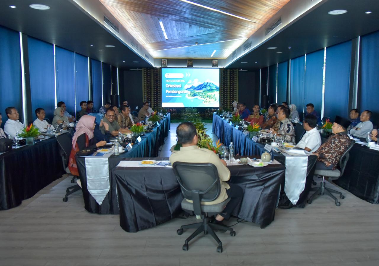 High Level Meeting Penyampaian Rekomendasi Pengembangan Tambak Ramah Lingkungan di Teluk Saleh