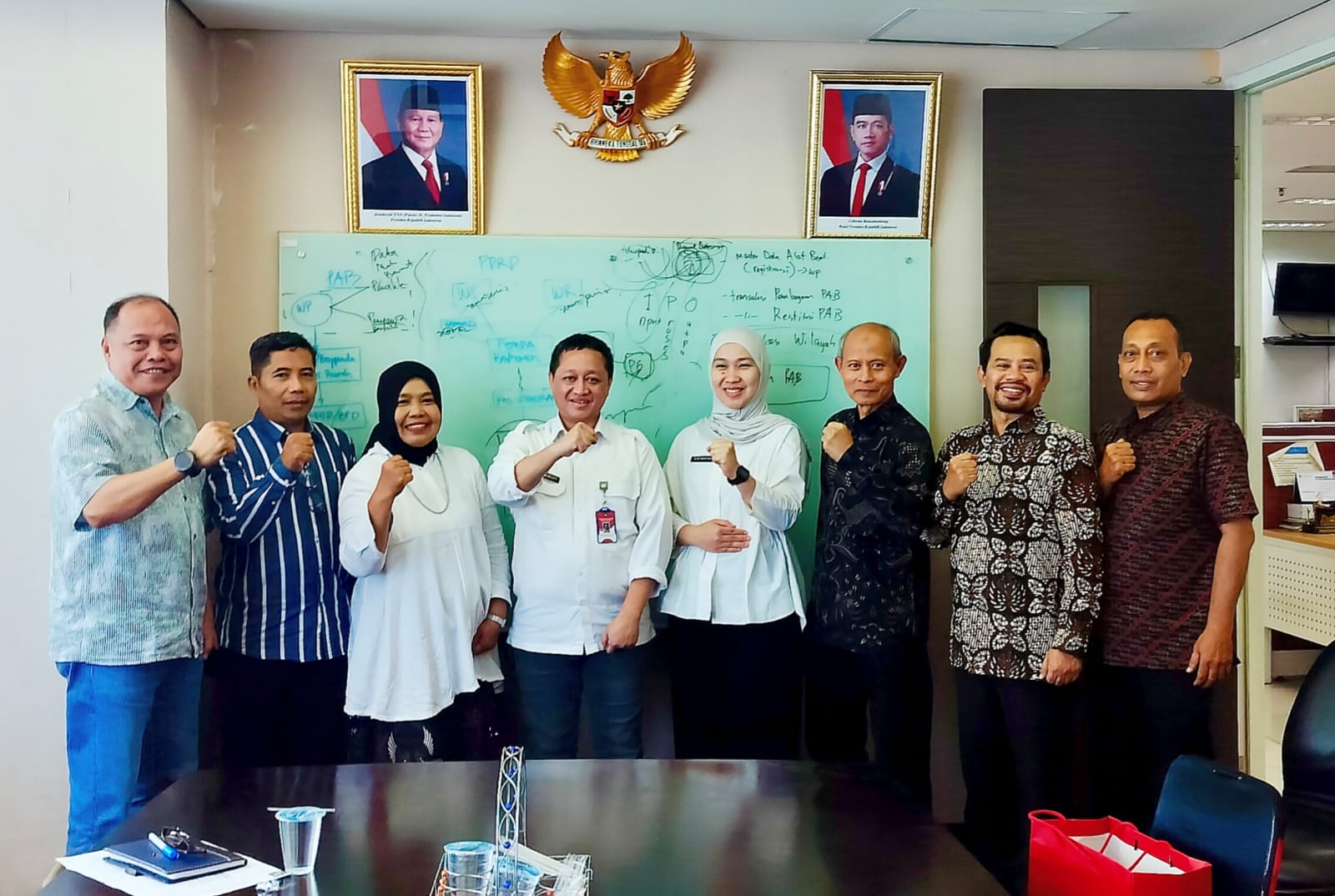 Biro Perekonomian NTB Serahkan Usulan Pendirian PT. NTB Kapital ke Kemendagri