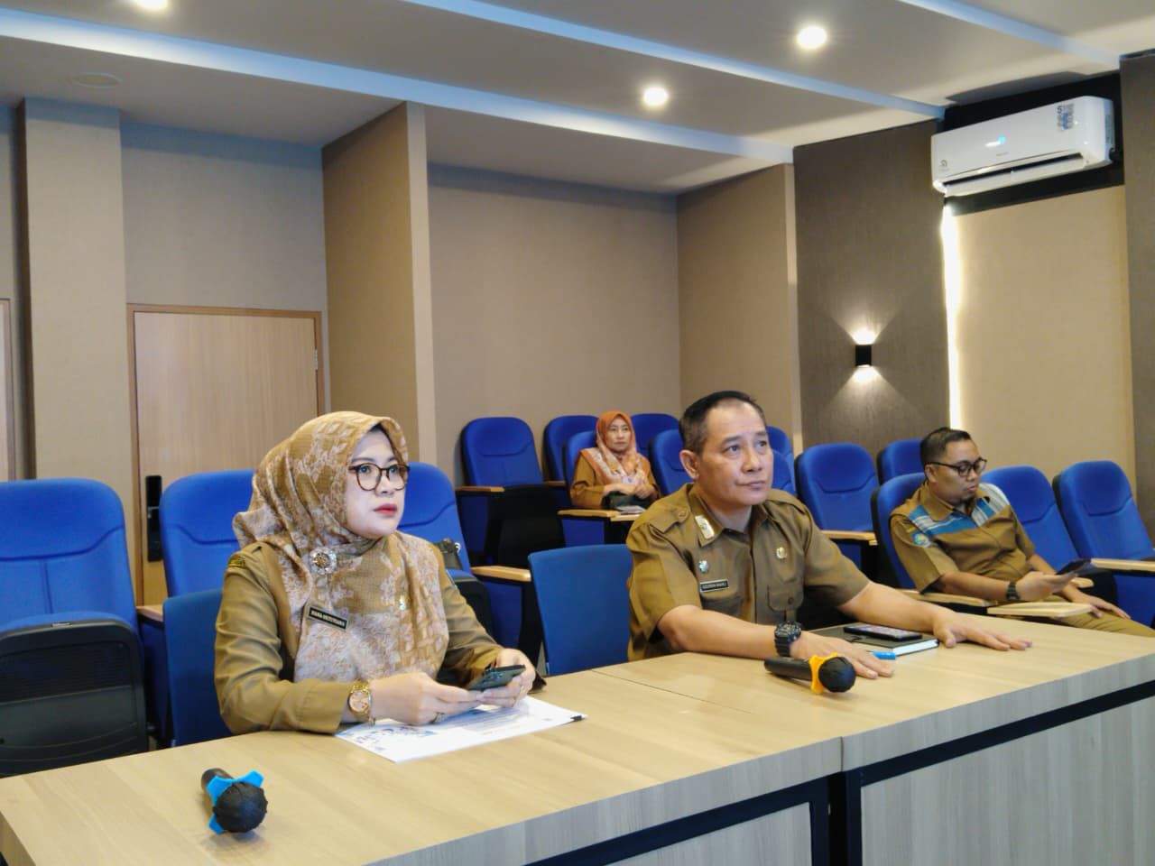 Biro Ekbang Hadiri Rakor Pengendalian Inflasi Secara Hybrid