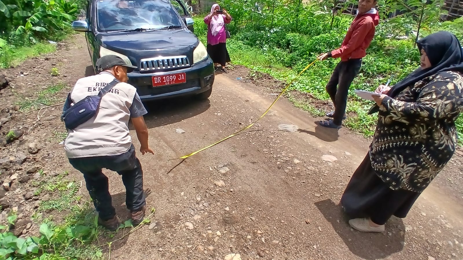 Monitoring Pembangunan Jalan Usaha Tani di Lombok Tengah, Progres Fisik Capai 100 Persen
