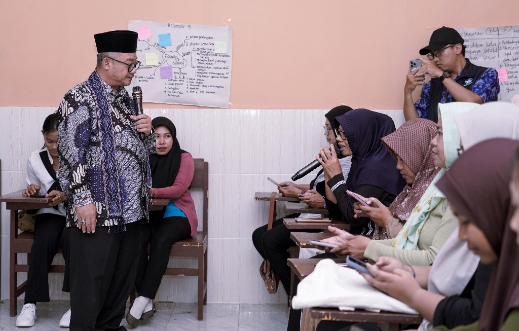 Teknologi Pendidikan Masuk KSB, Mendikdasmen: Jangan Malu Belajar!