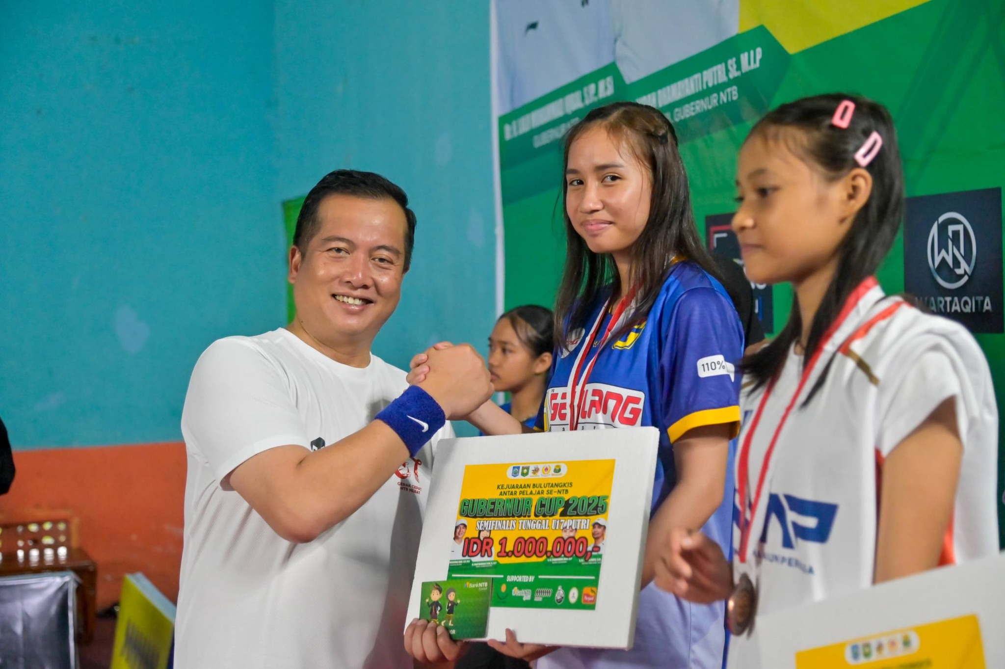 Bulutangkis Pelajar Gubernur Cup 2025, Gubernur NTB Tekankan Sportivitas dan Mental Juara