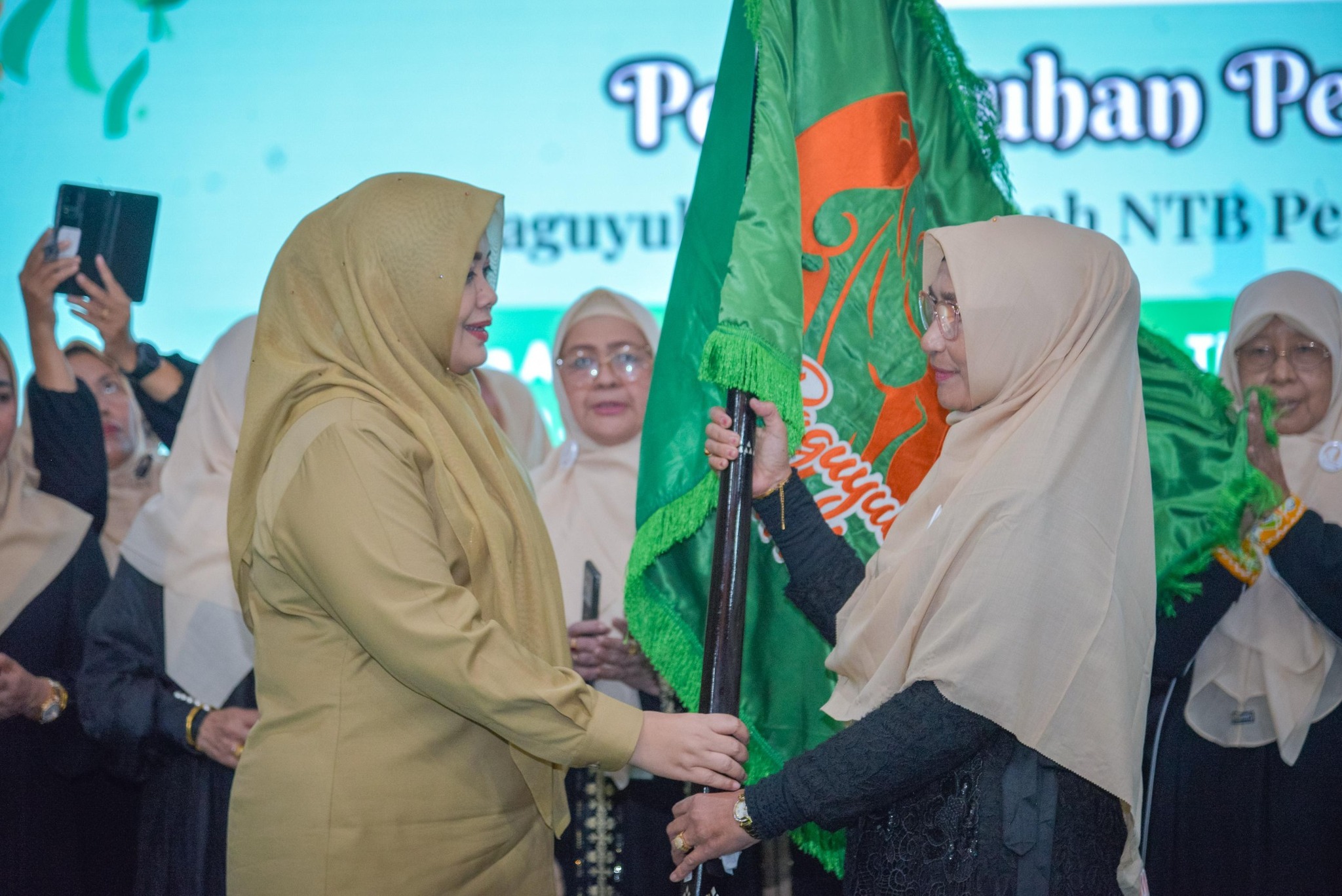 Lantik Pengurus Paguyuban Muslimah