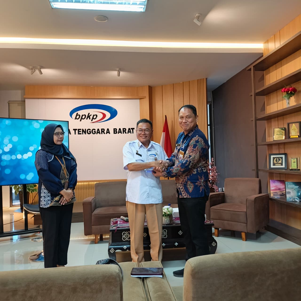 Library Care dengan tema "public speaking yang berkelas: Menyatukan Seni Bicara dalam Pengawasan"