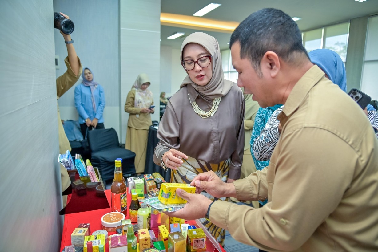 TP PKK dan BBPOM NTB Edukasi Kosmetik Aman ke Masyarakat