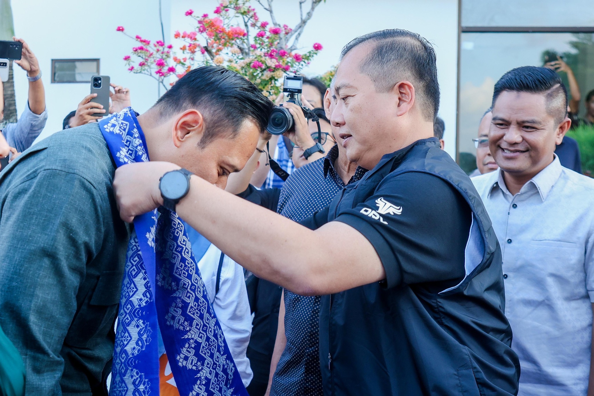 Gubernur NTB Sambut kedatangan Menteri Koordinator Bidang Infrastruktur dan Pembangunan Kewilayahan