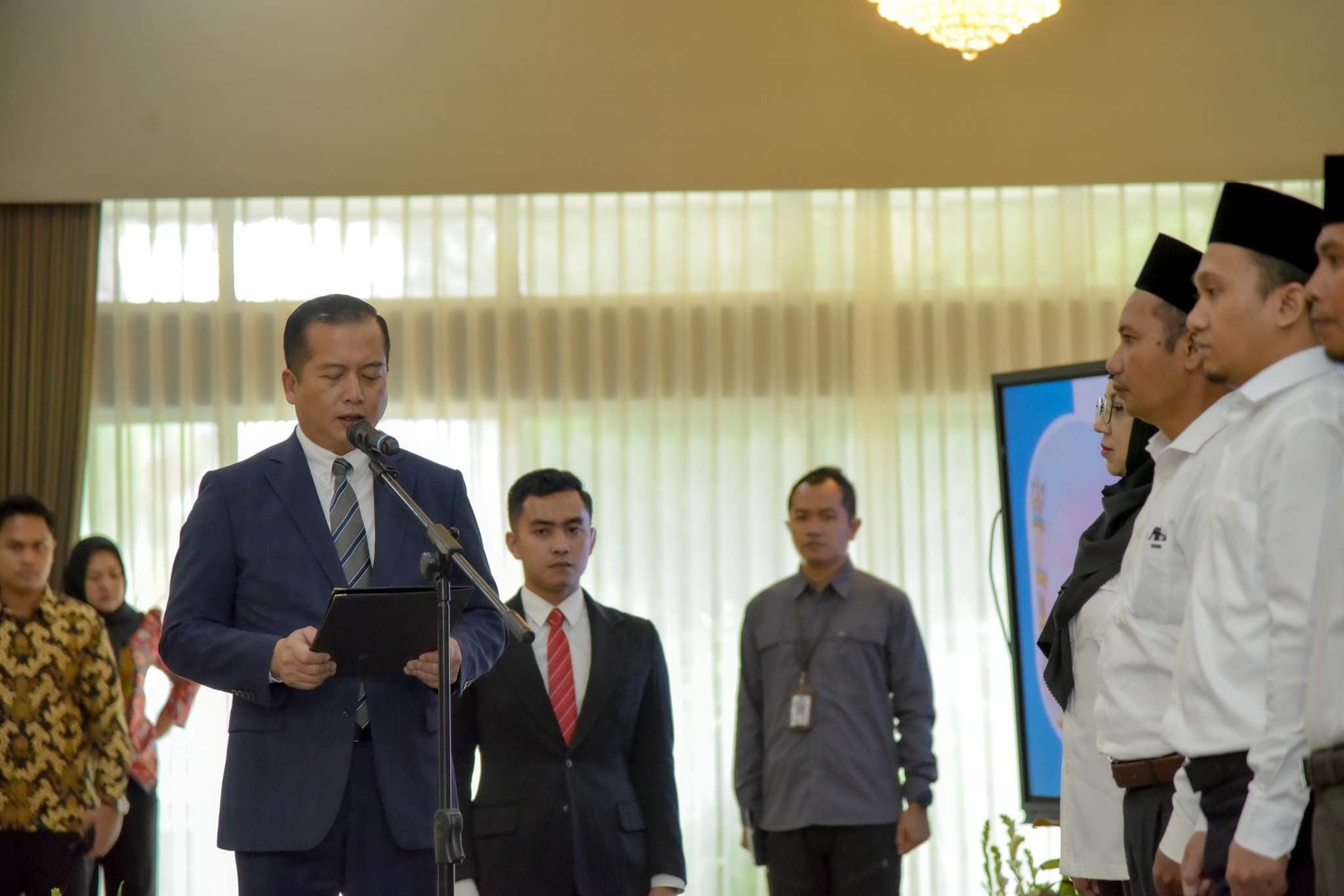 Gubernur Kukuhkan Sinta M. Iqbal Jadi Ketua LKKS NTB, Targetkan Nol Kemiskinan EKSTREM 2029