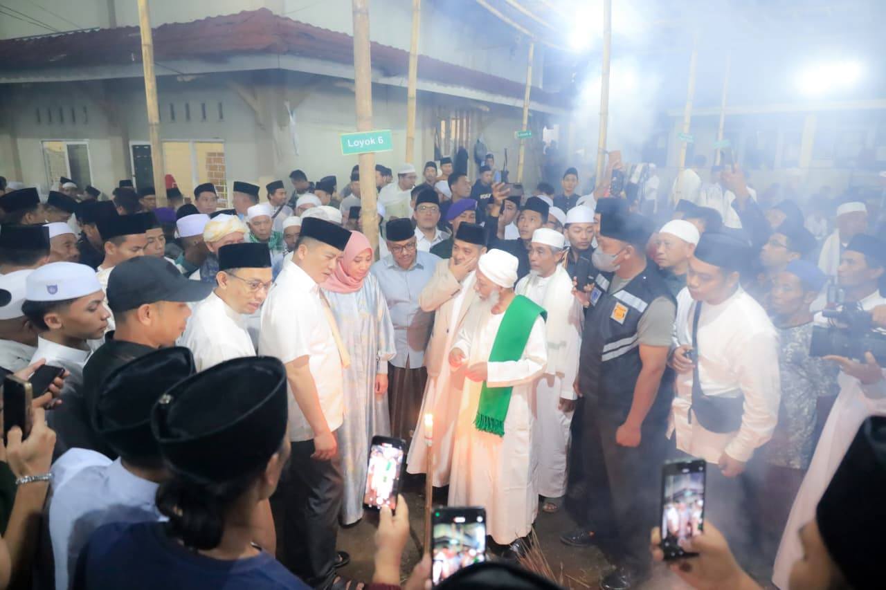 Di Haul Ponpes Thohir Yasin, Gubernur NTB Tegaskan Pembangunan Berbasis Nilai