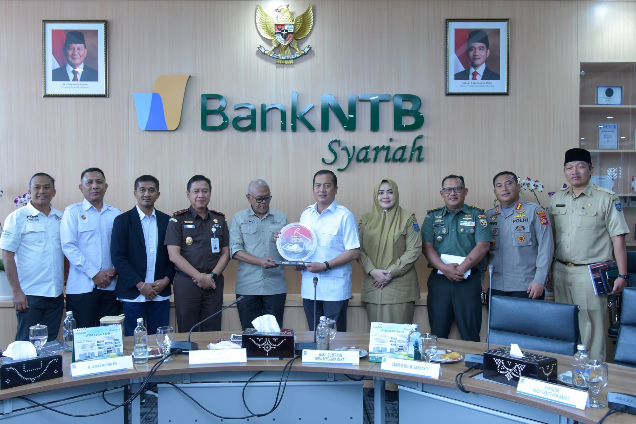 Pemerintah Siapkan Strategi Sosial dan Ekonomi untuk Masyarakat