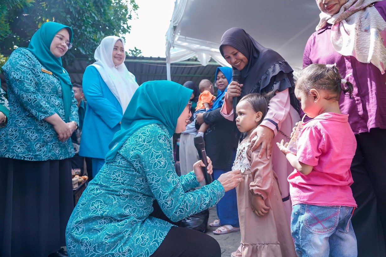 Nakes Harus Proaktif Lakukan Kunjungan Rumah untuk Tangani Stunting