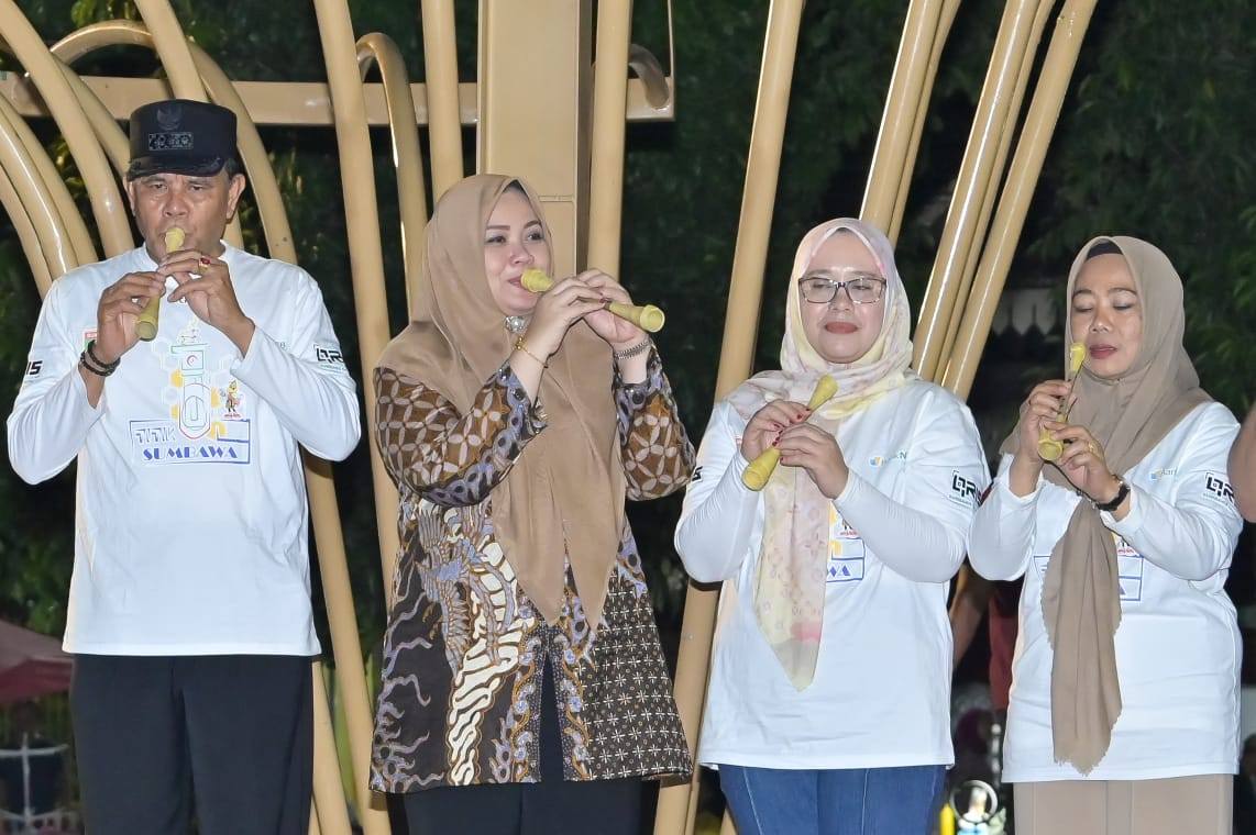 Wagub Resmikan Car Free Night Perdana di Kabupaten Sumbawa