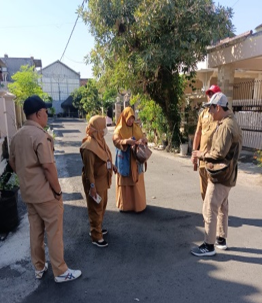 Peningkatan jaringan jalan lingkungan Dusun Belencong Desa Midang dan Desa Sesela