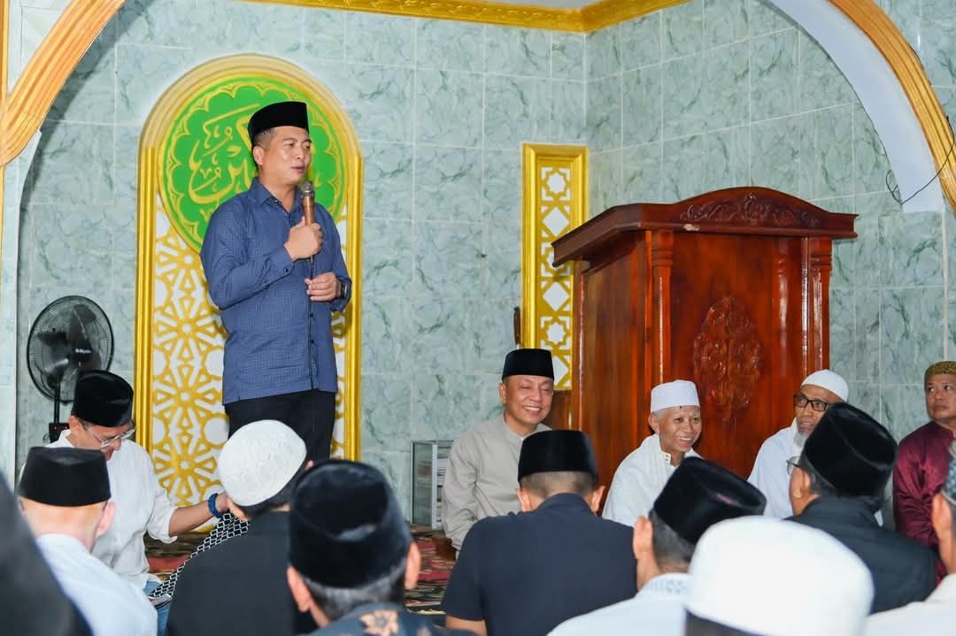 Gubernur NTB Sampaikan Pesan Positif pada Jamaah Salat Tarawih di Masjid Baiturrahman Dodu Kota Bima