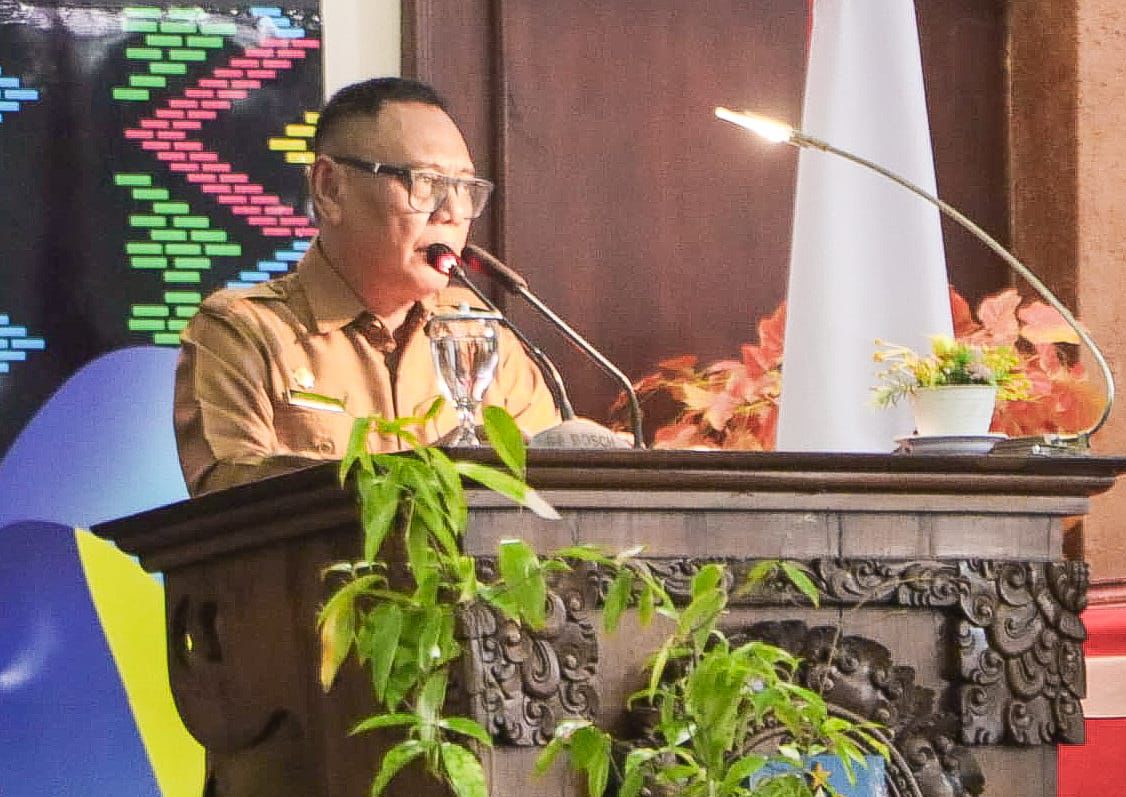 Rapat Paripurna DPRD NTB Bahas Jawaban Gubernur atas Pandangan Umum Fraksi terhadap Rancangan Peraturan Daerah