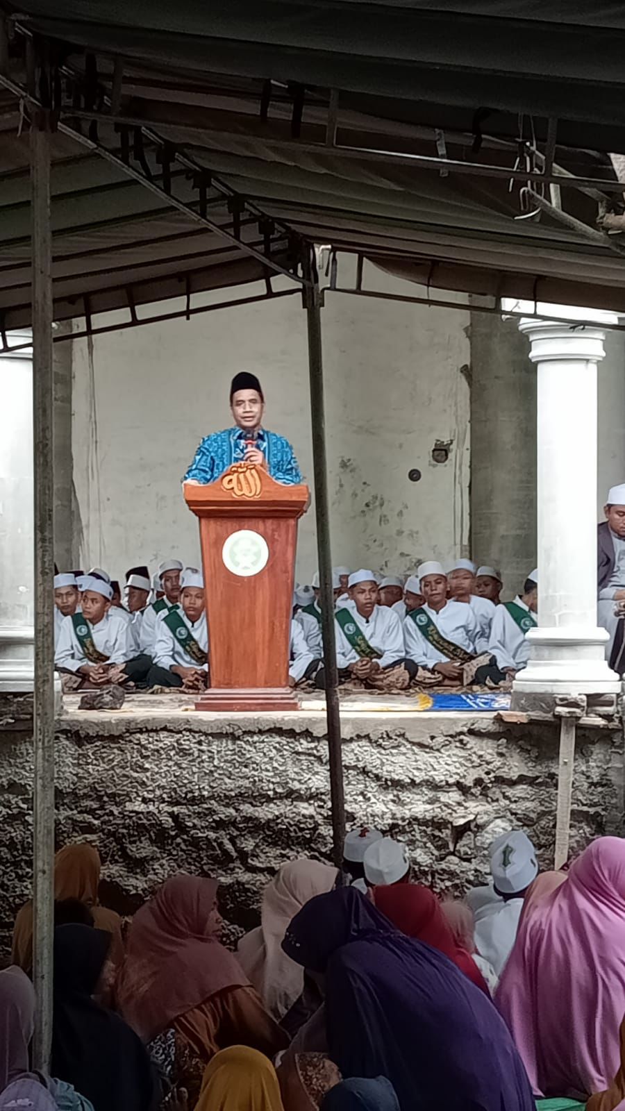 Tasyakuran Penamatan Santri Ponpes Ishlahul Ummah NW Bunut Baok