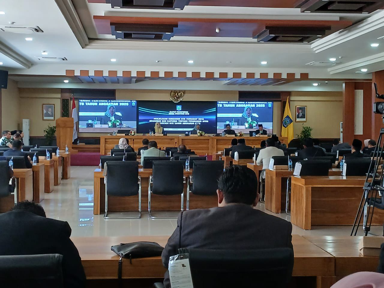 Rapat Paripurna DPRD NTB Bahas Perubahan APBD Tahun Anggaran 2025