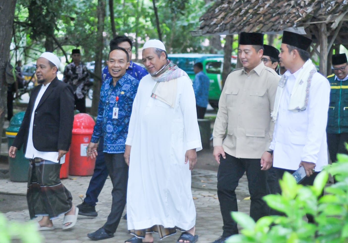 Plt. Karo Kesra Dampingi Gubernur NTB Hadiri Kick-Off Tasyakuran 35 Tahun Ponpes Nurul Bayan