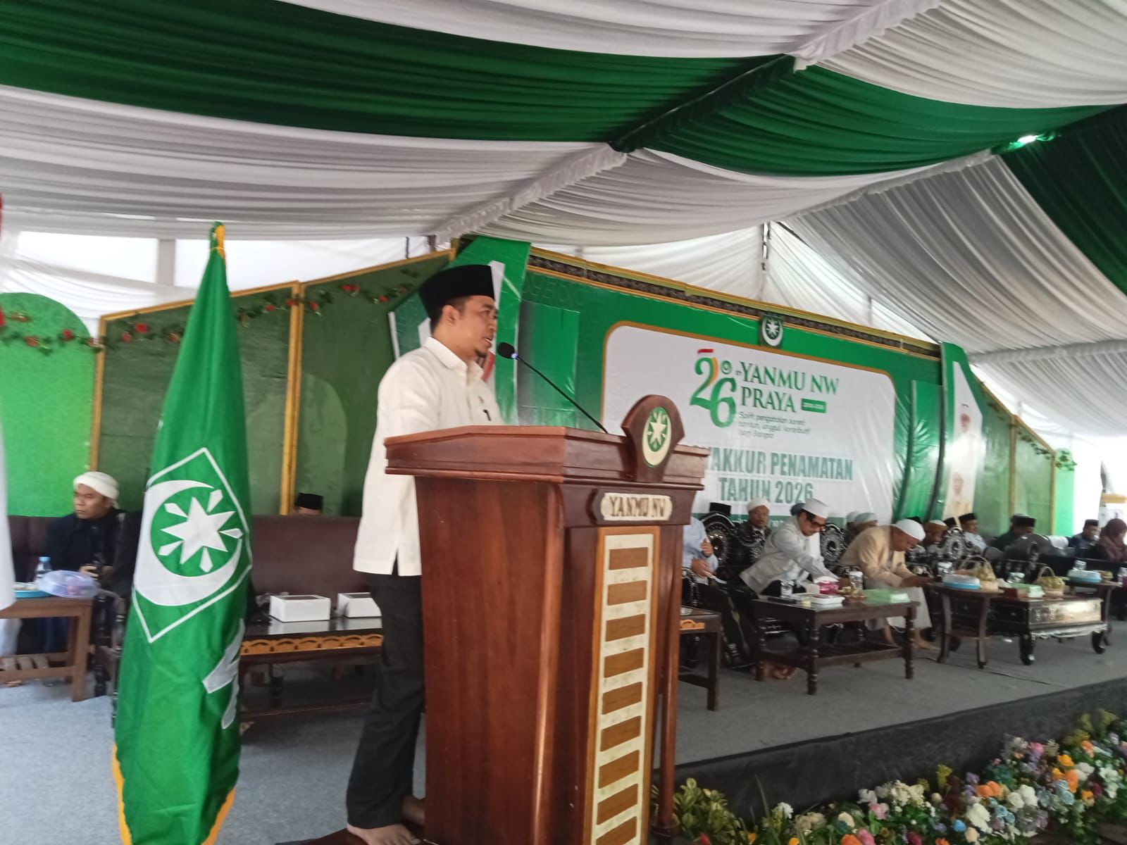 HUT ke-26 YANMU NW Praya dan Tasyakkuran Kelulusan Santri, Pemprov NTB Tekankan Penguatan SDM Berbasis Iman dan Teknologi