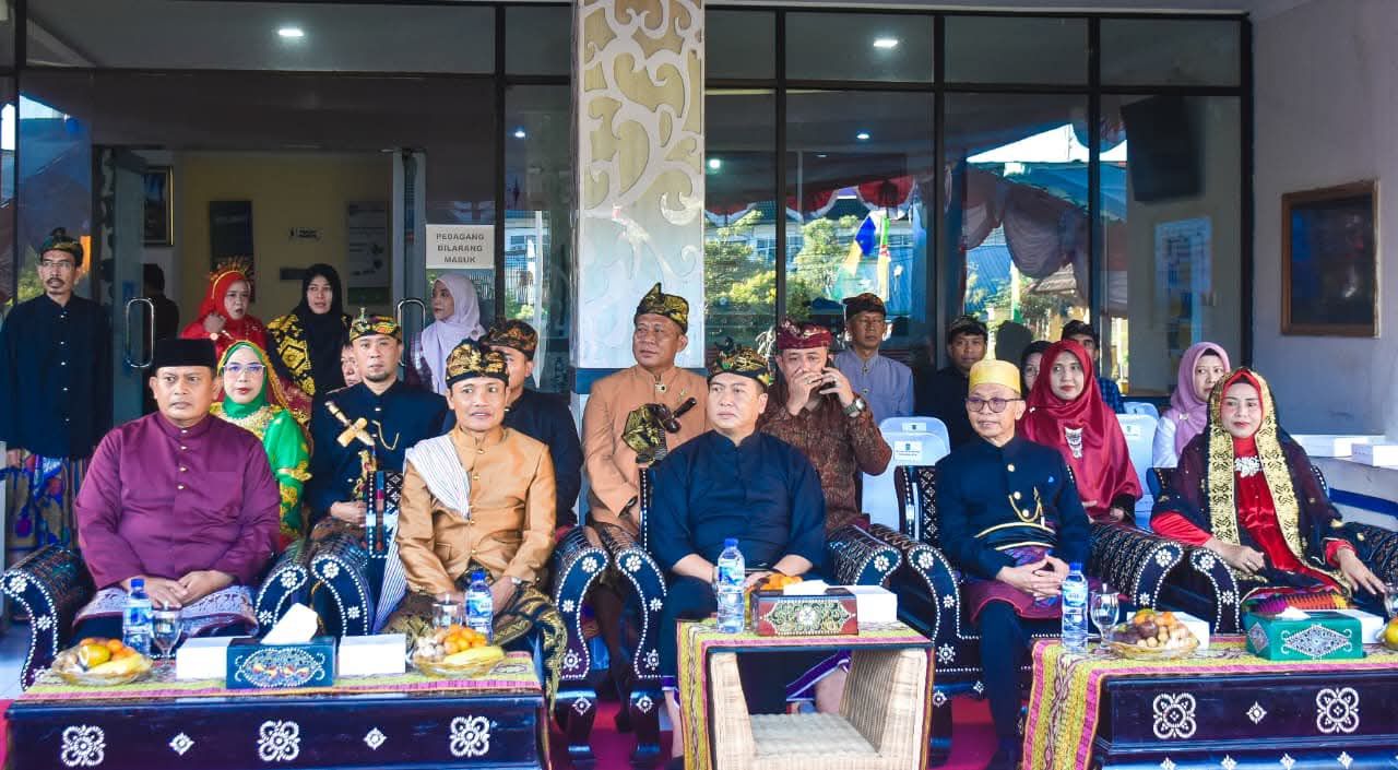 Pemprov NTB Tekankan Peningkatan Kualitas Pendidikan pada Peringatan Hardiknas 2026