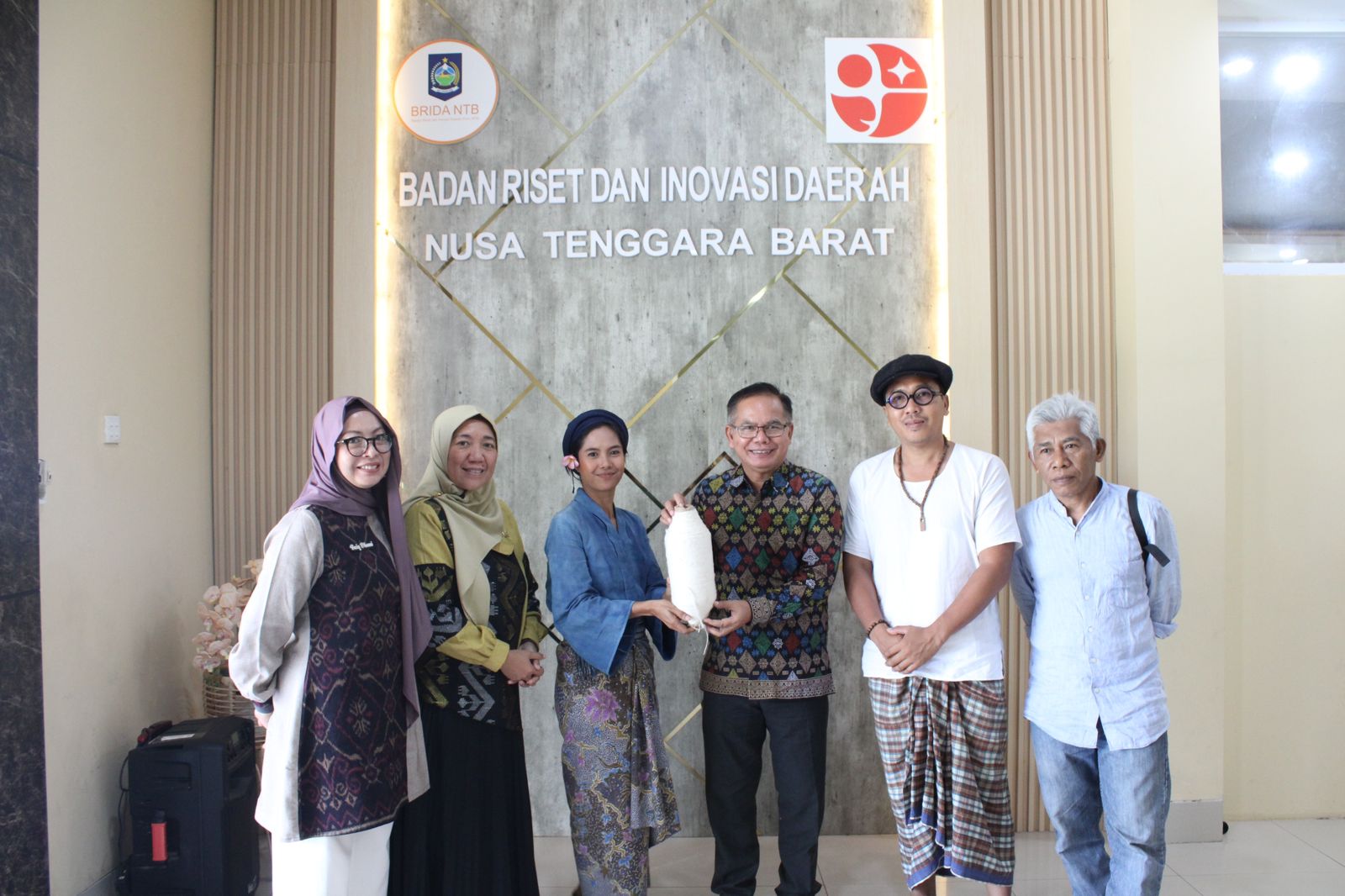 BRIDA NTB Terima Kunjungan Andi & Dina Foundation, Dorong Kolaborasi Tekstil Indonesia–India