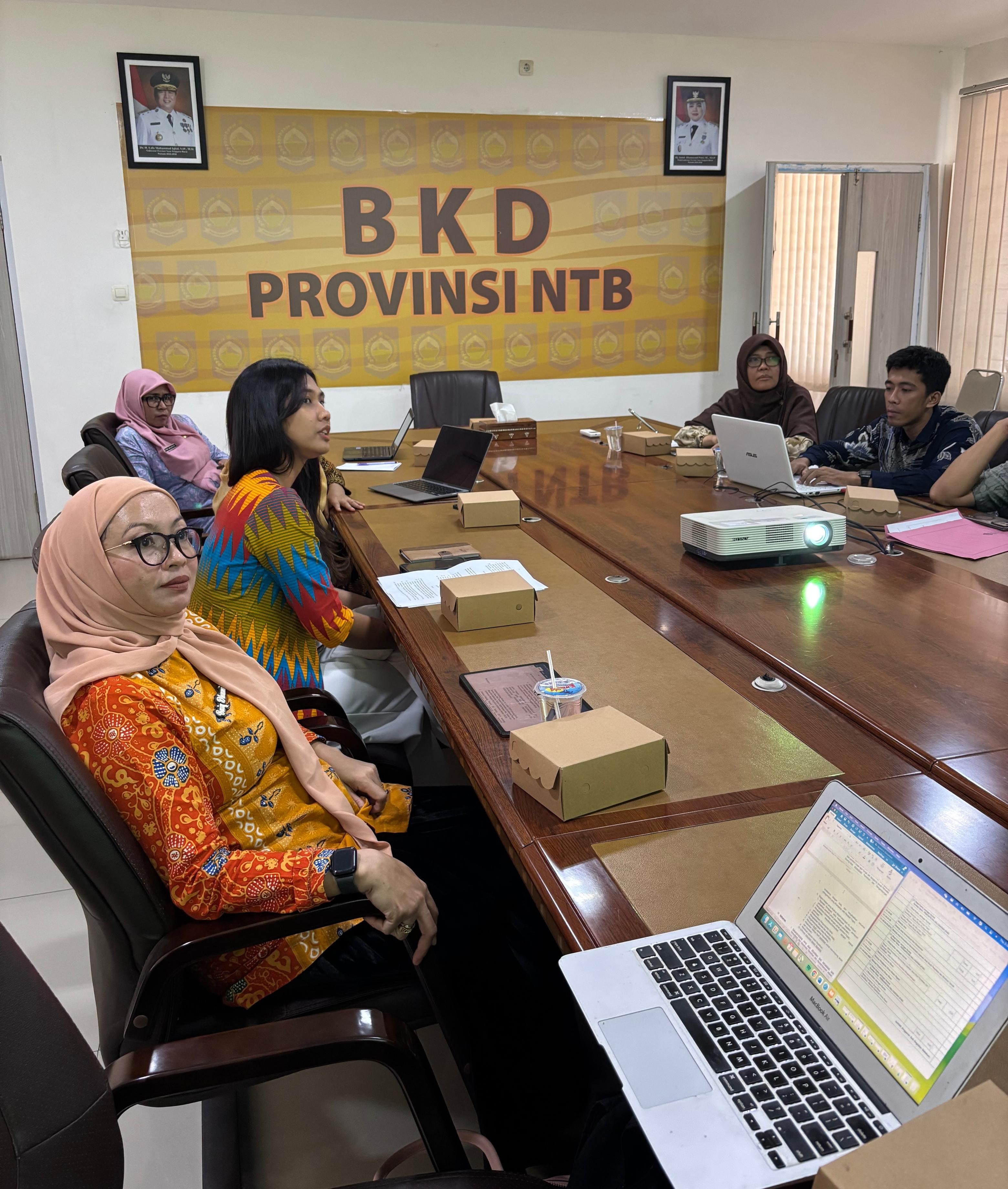 Pembahasan Finalisasi Rancangan Pergub ASN NTB Award Tahun 2025 bagi ASN Berprestasi di Lingkungan Provinsi NTB.