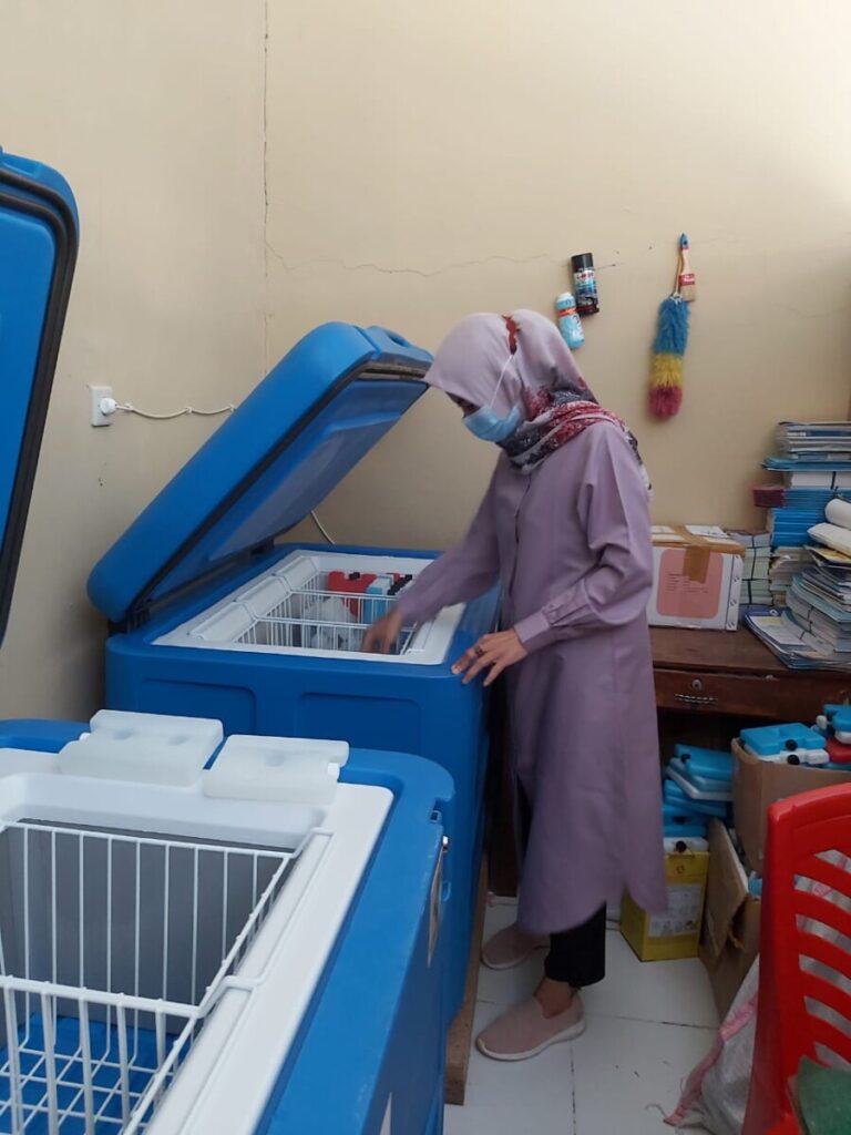 FOTO-PENDAMPINGAN-VAKSIN-1-768x1024