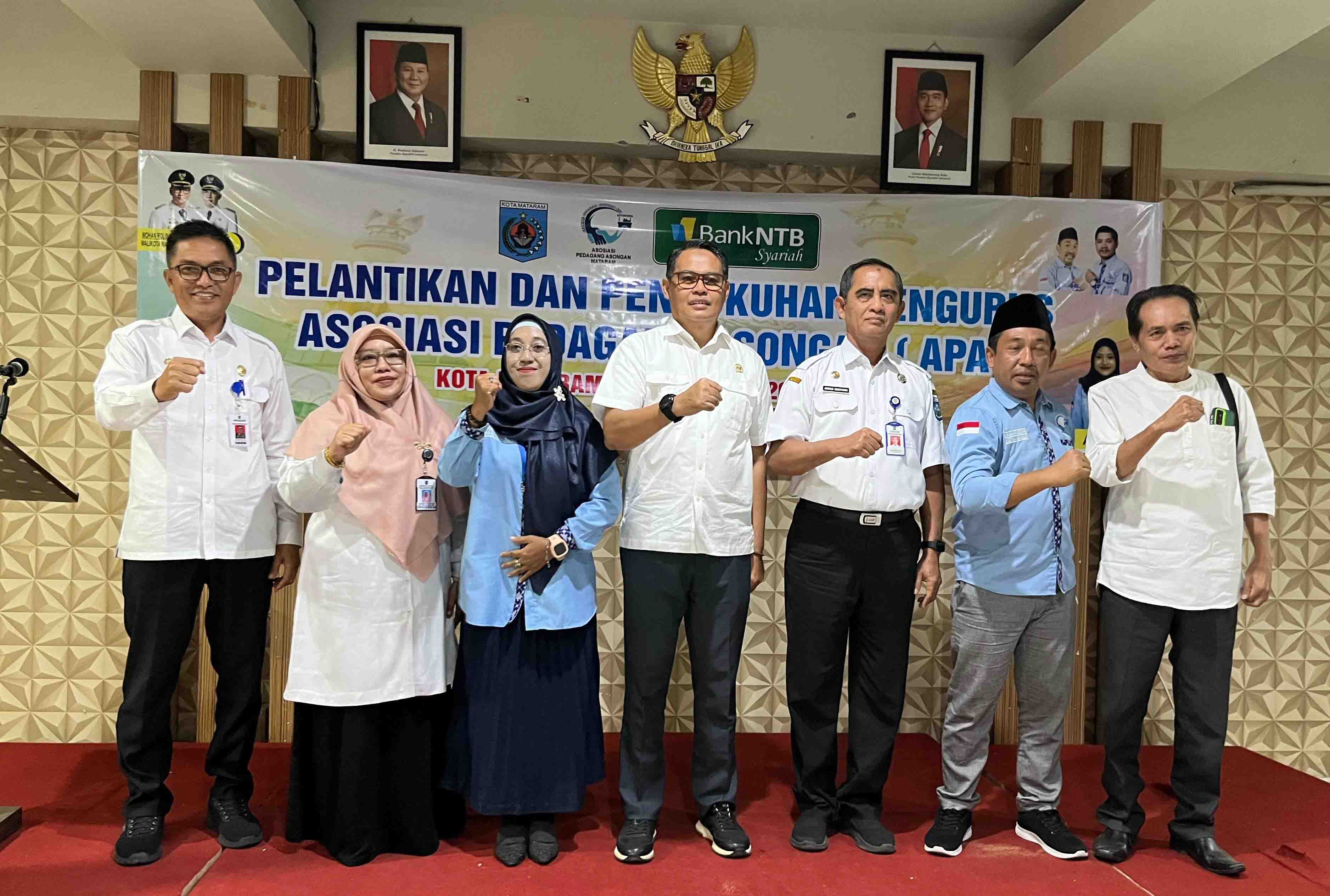 Wakili Gubernur NTB, Kepala Dinas Perdagangan Provinsi NTB Hadiri Pelantikan dan Pengukuhan Pengurus APA Kota Mataram