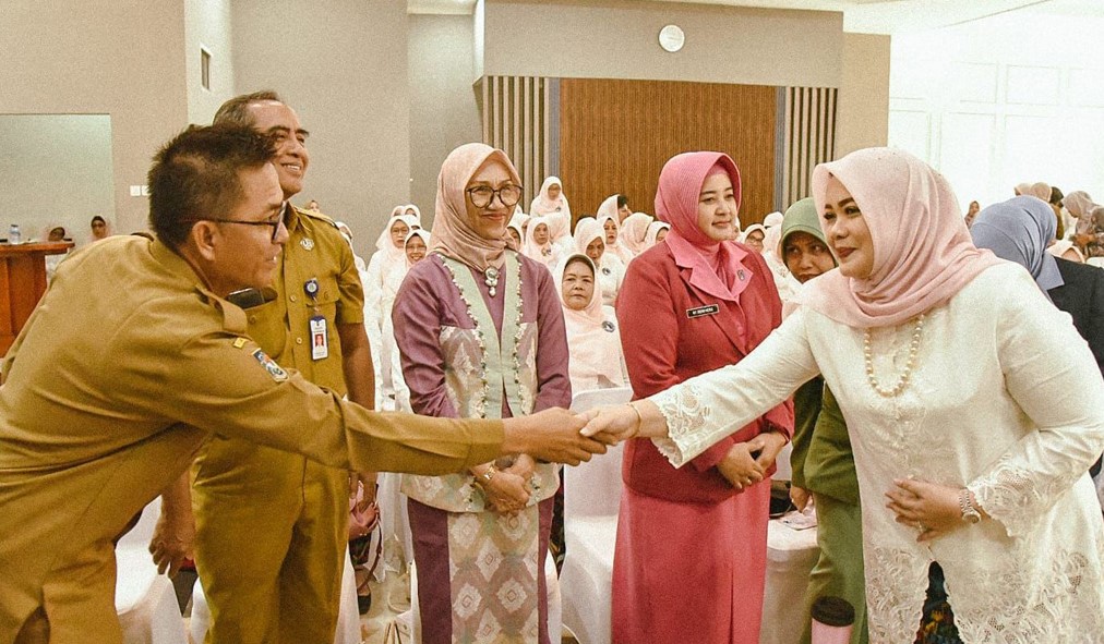 Kadisdag Hadiri Pelantikan dan Pengurus BKOW NTB Periode 2025-2030