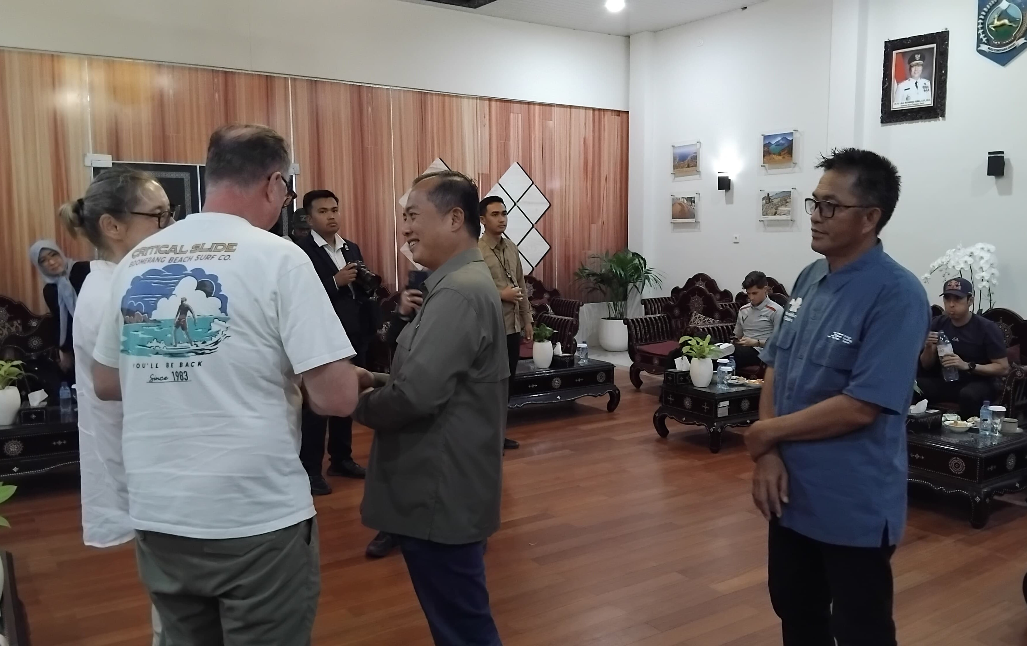 Dampingi Gubernur NTB, Kadisdag Lepas Keberangkatan Delegasi Nasional dan Internasional