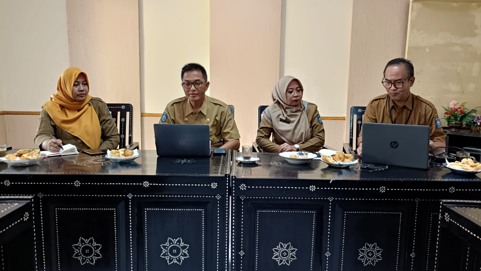Kadisdag NTB ikuti zoom meeting Finalisasi Misi Dagang Provinsi Jawa Timur dg NTB