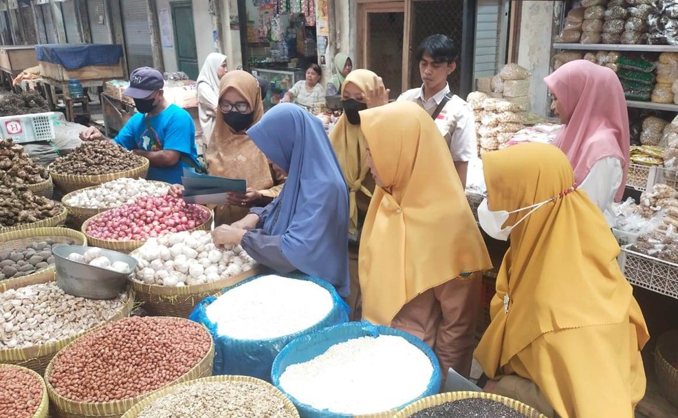 Disdag NTB Pantau Harga Bapok di Mataram