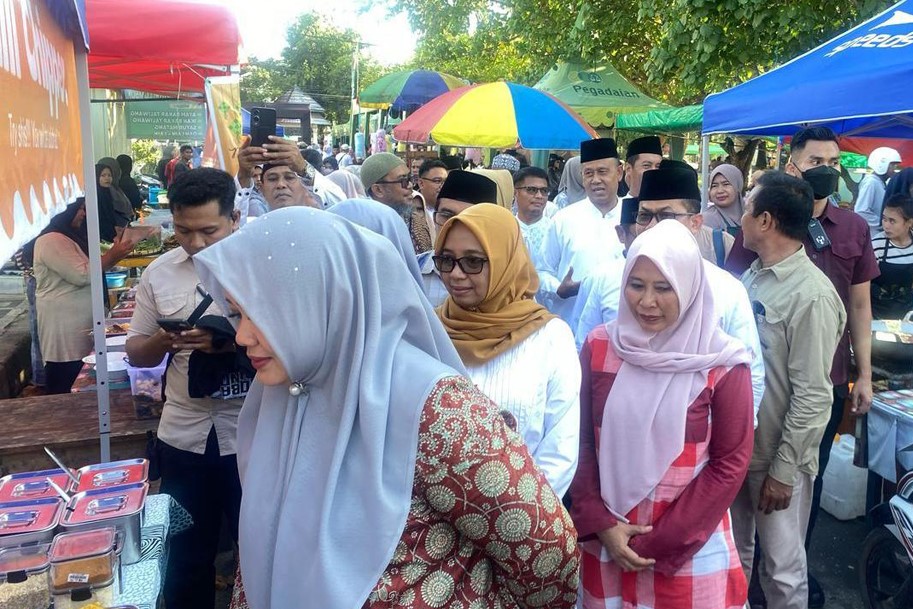 Kunjungan Ke Pasar Ramadhan Serasuba, Kota Bima