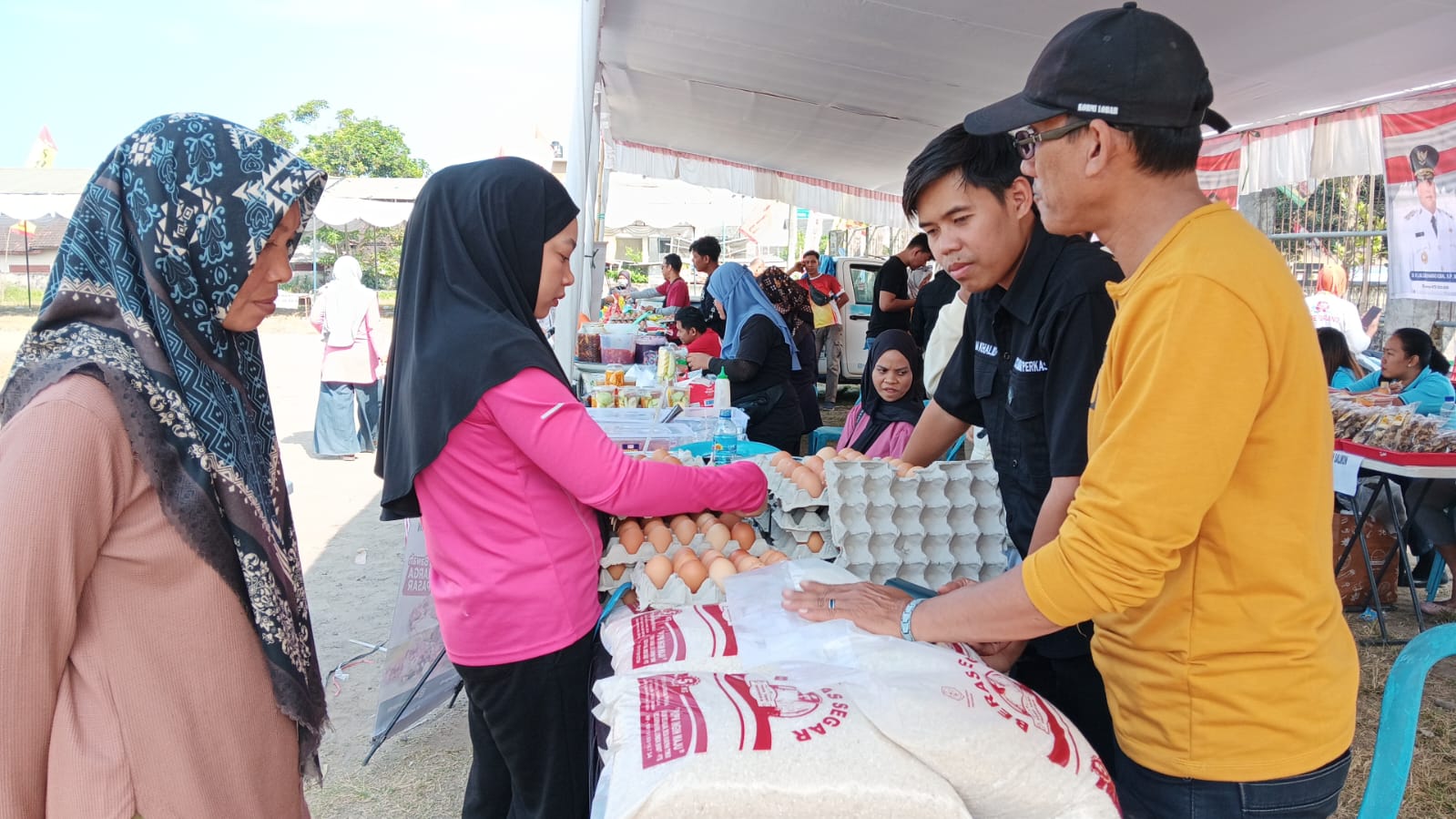 Gerakan Pangan Murah Meriahkan HUT RI ke-80 di Kecamatan Pringgarata