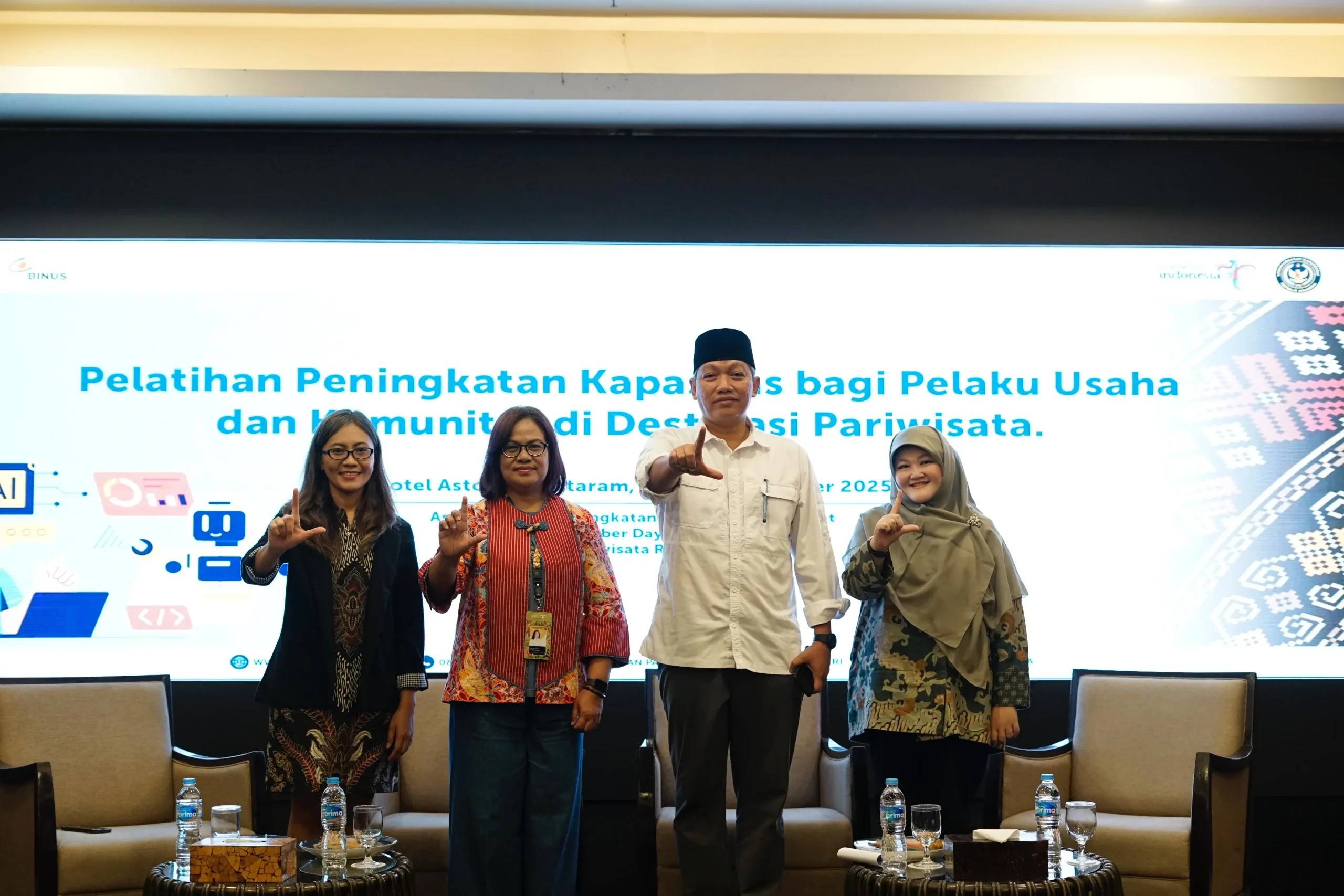 Pelatihan Peningkatan Kapasitas Pelaku Usaha dan Komunitas Pariwisata NTB