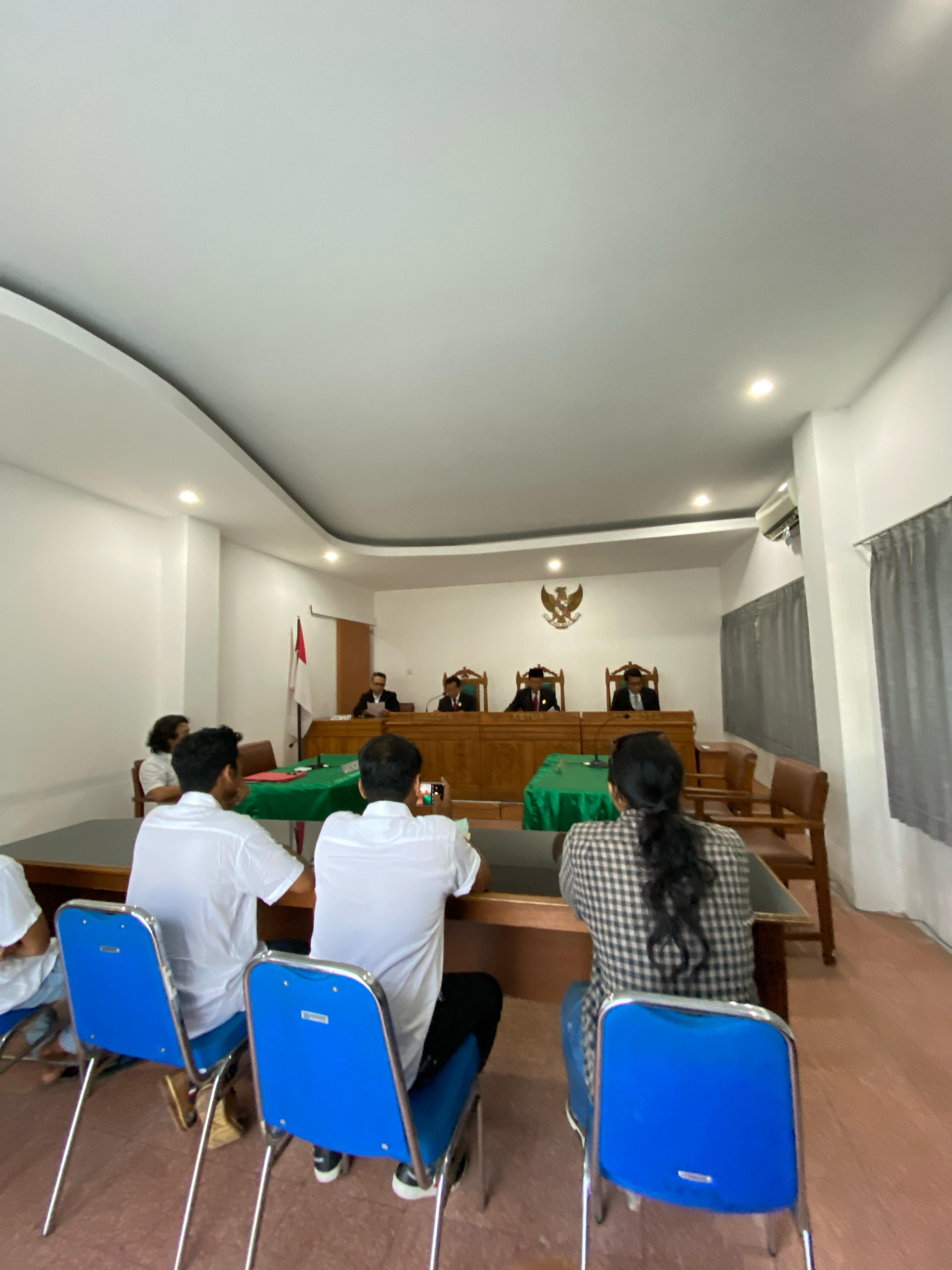 DAb1spdMXET5hP114a73QkUL1rIWQ3CYlRbm0gky