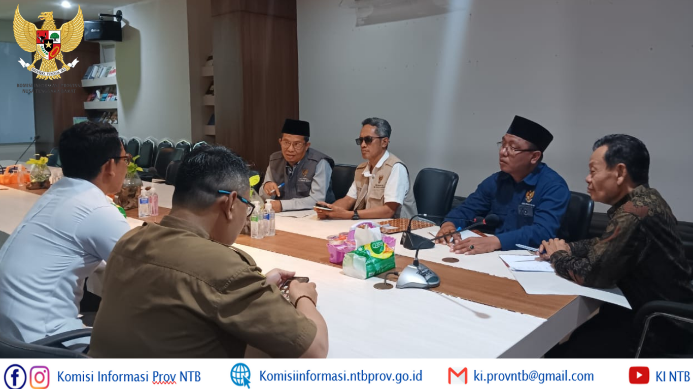 Tim Visitasi KI NTB Lakukan Penilaian Monev KIP 2025 di BPKAD Provinsi NTB