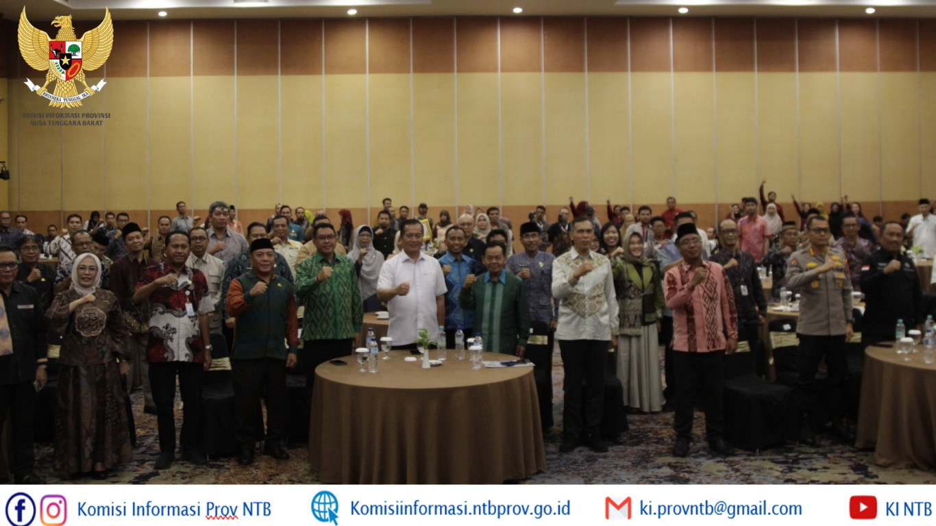 Gubernur NTB Serahkan Anugerah KIP 2025, Puluhan Badan Publik Raih Predikat Informatif